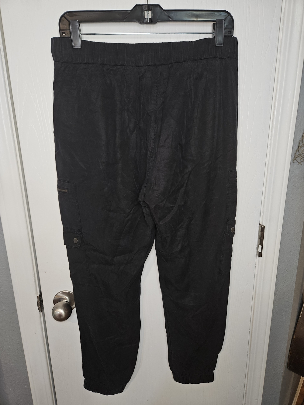 Banana Republic Black Women's Cargo Jogger Pants - Picture 7 of 9